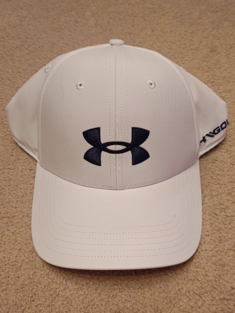 Under Armour Men's White Golf Cap